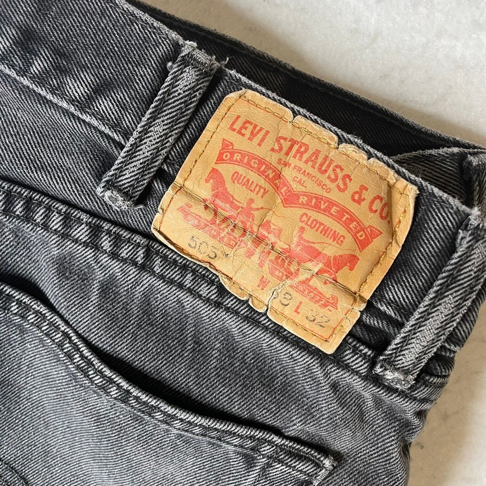 Levi's 505 Regular Fit Jeans Mens 38x32 Black Distressed Frayed Hem Straight Leg